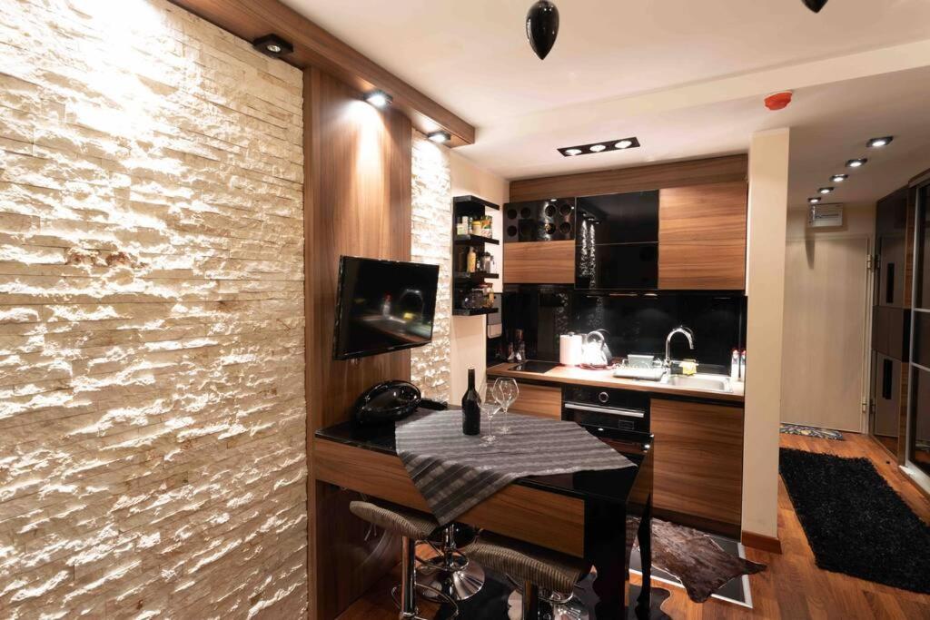 Apartman W *